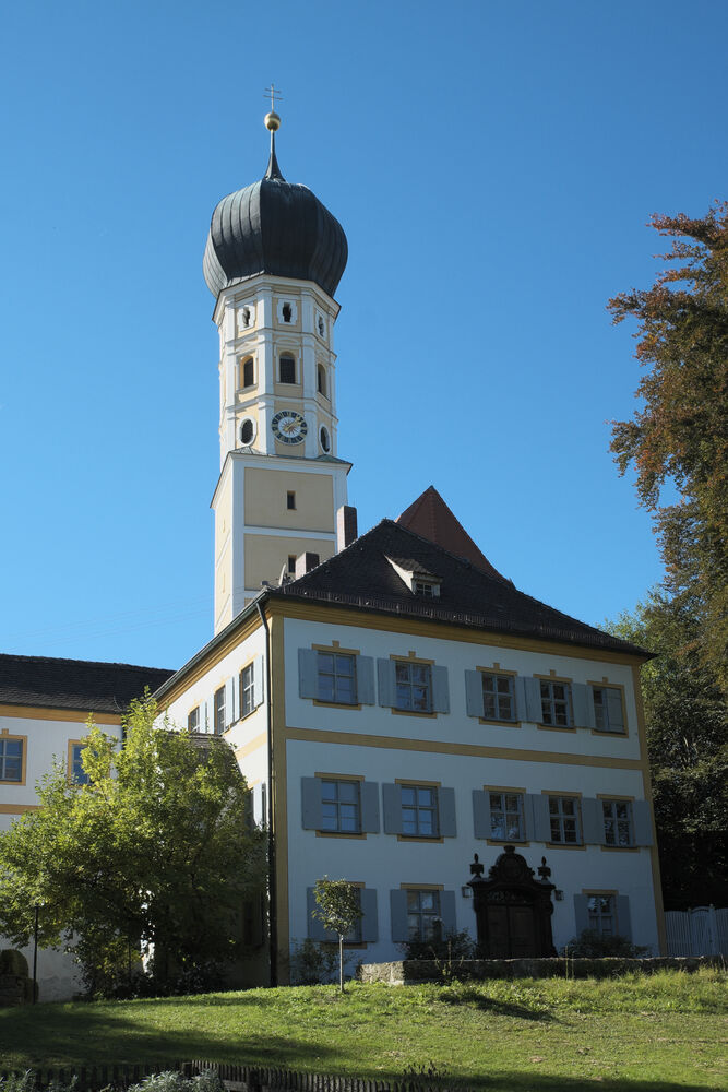 Walleshausen, Pfarrhof