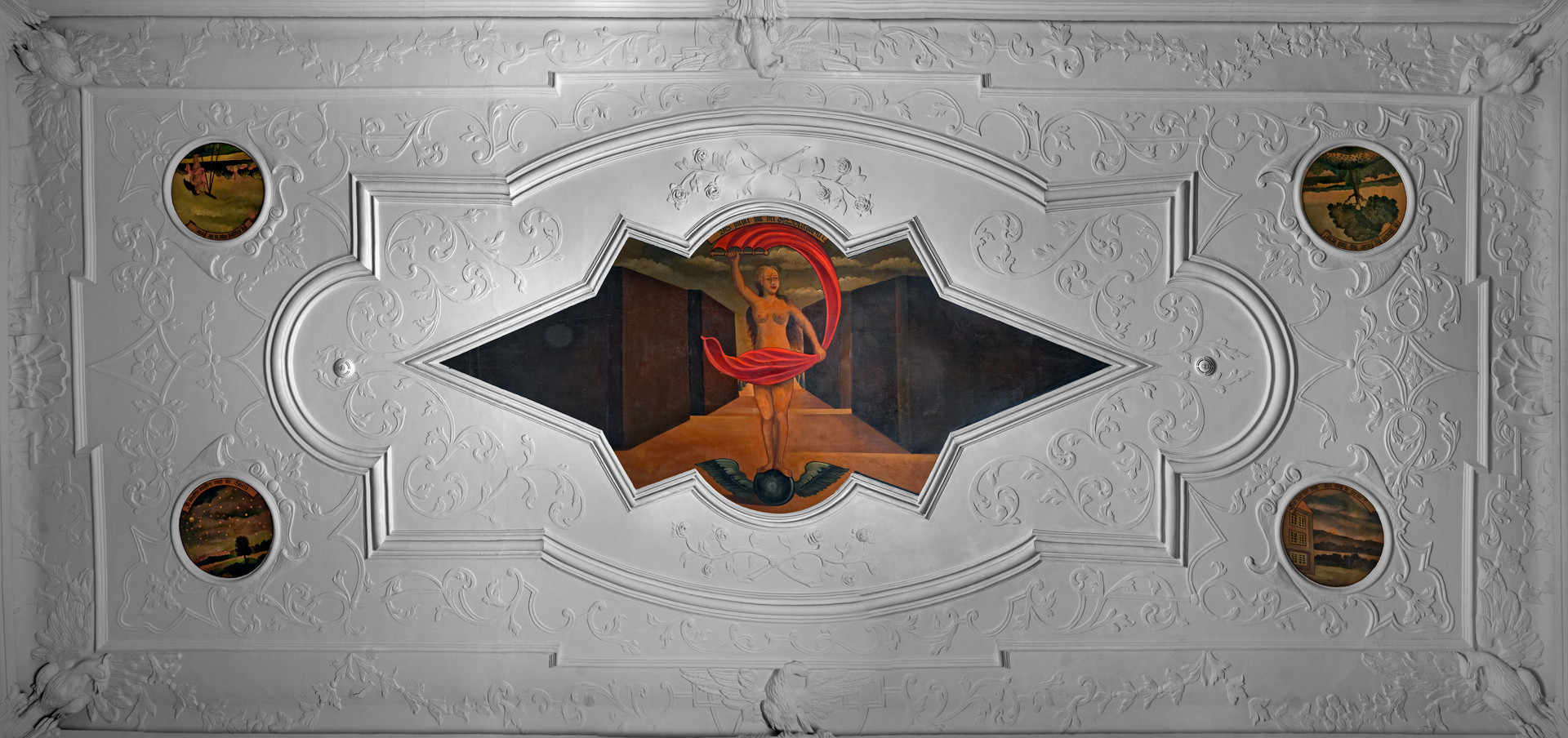 Löbau, Haus Altmarkt 17 (sog. "Goldenes Schiff"), Stuckdecke im 2. Obergeschoss