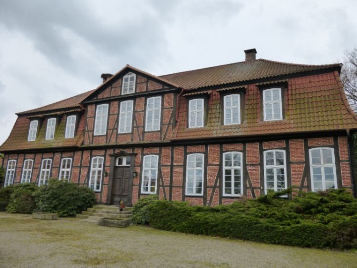 Gutshaus Gilten, Nordfassade