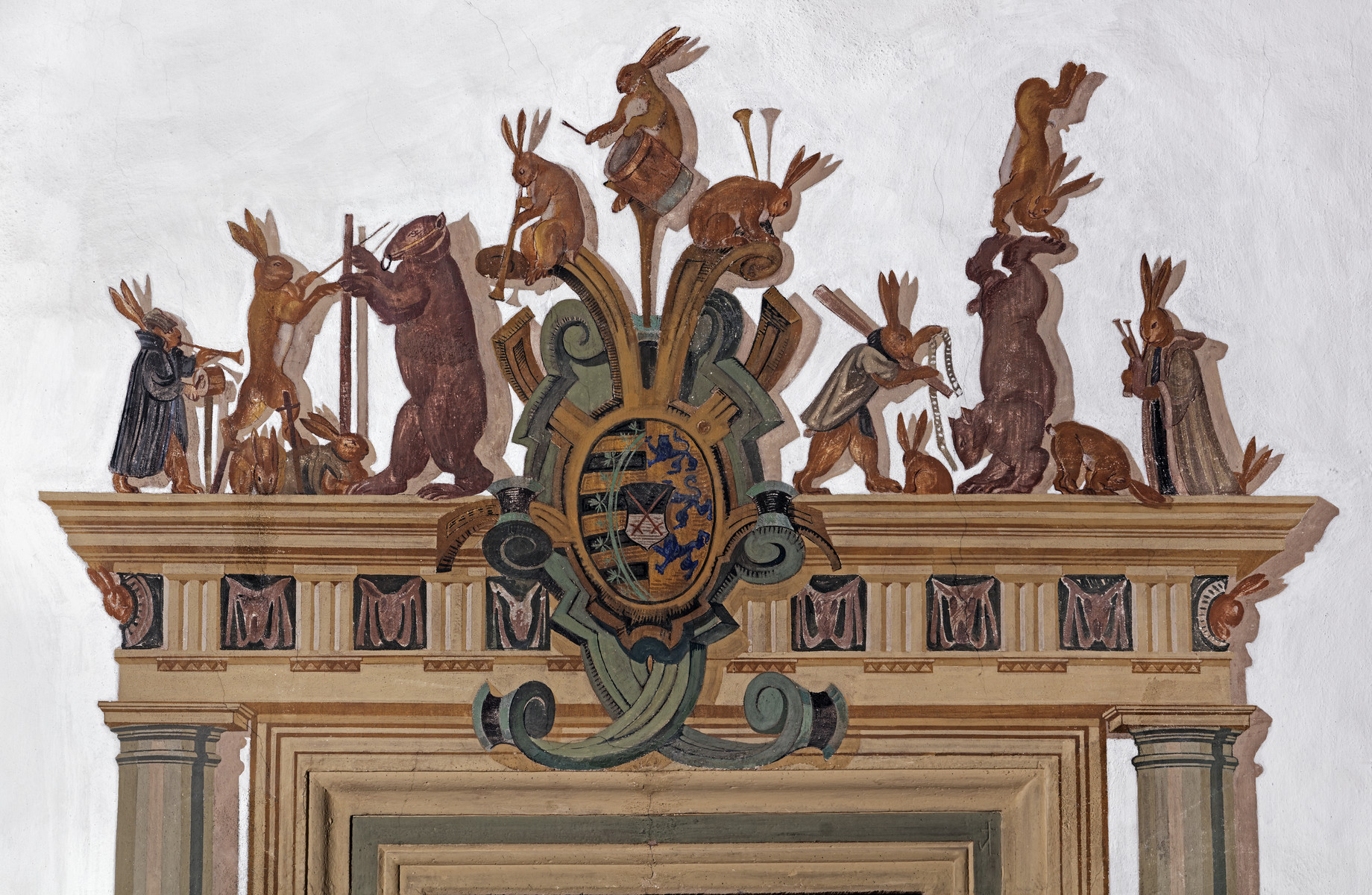 Hasenhaus, Erstes Obergeschoß, Saal, Tür 3, Bärentanz