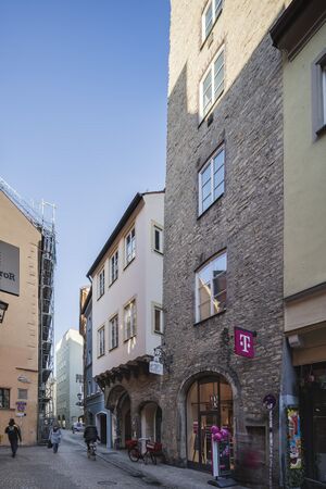 Fmd10045158.jpg