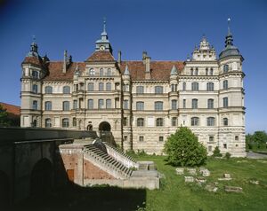 Fmc1943843.jpg