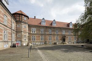 Dfe479b6-396d-464e-97d5-f3e6b65d1914.jpg